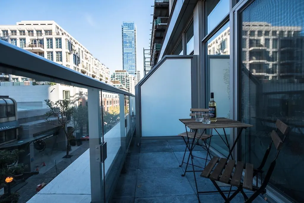 Apartment Luxury In Yorkville Toronto